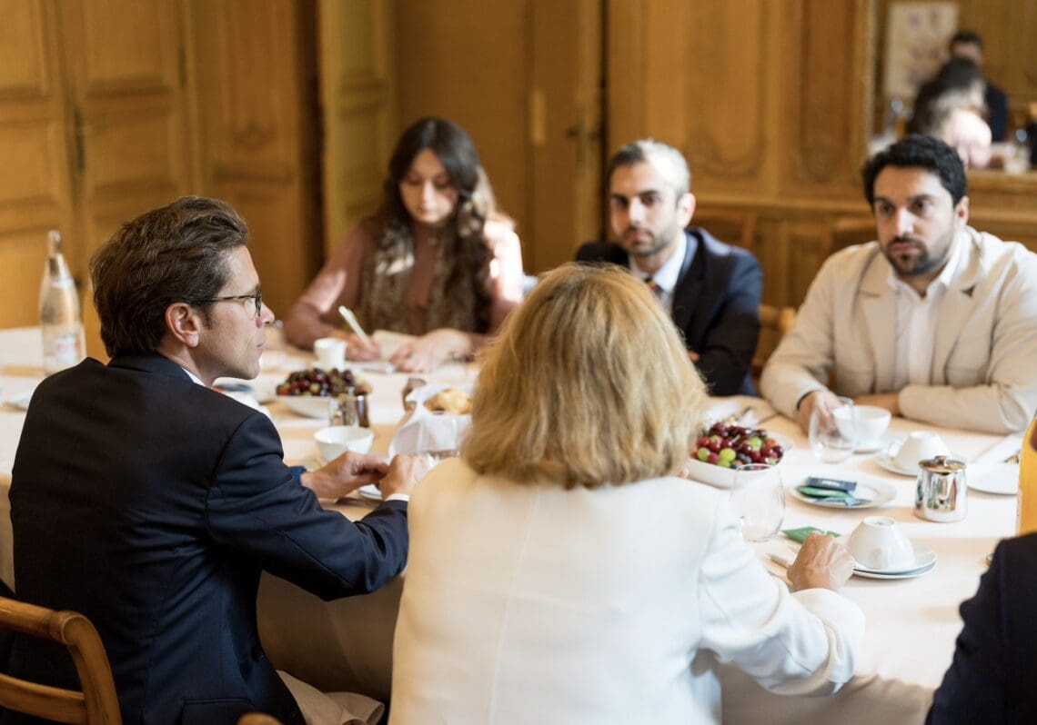 سیاستمدار فرانسوی: مردم افغانستان به «شجاعت عظیم» احمد مسعود نیاز دارند