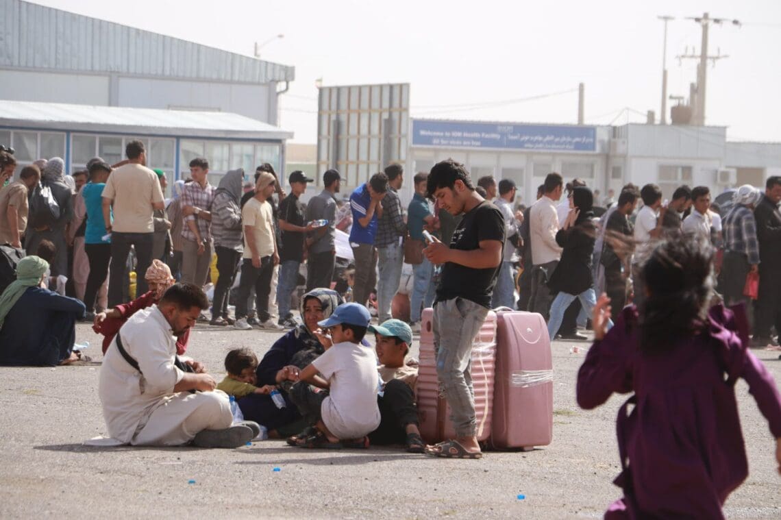 خبرگزاری مهر: ایران دستور اخراج تمامی مهاجران غیرقانونی افغانستان را صادر کرد