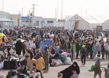 ملل متحد: ایران و پاکستان در شش ماه ۱.۲ میلیون مهاجر افغانستان را اجباری اخراج کردند