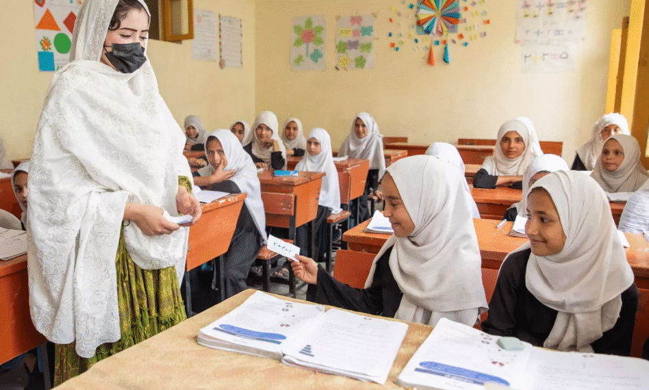 یونیسف: چهار میلیون کودک در افغانستان به‌دلیل فقر و کمبود آموزگار از آموزش بازمانده‌اند