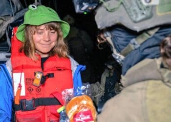 ارتش اسرائیل سرنشینان قایق امدادی به غزه را بازداشت کرد