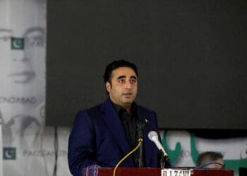 زرداری: گروه‌های افراطی پاکستان به‌خاطر «پیروزی طالبان در افغانستان» جسورتر شده‌ اند