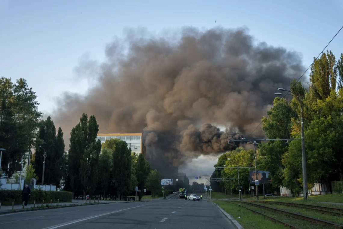 حمله پهپادی و موشکی روسیه به کییف بیش از ۵۰ کشته و زخمی برجا گذاشت