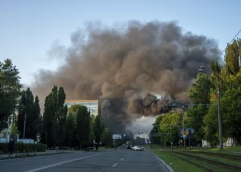 حمله پهپادی و موشکی روسیه به کی‌یف بیش از ۵۰ کشته و زخمی برجا گذاشت