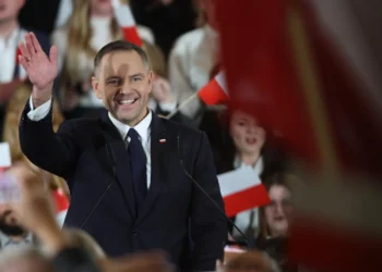 کارول ناوروتسکی در انتخابات ریاست‌جمهوری پولند پیروز شد