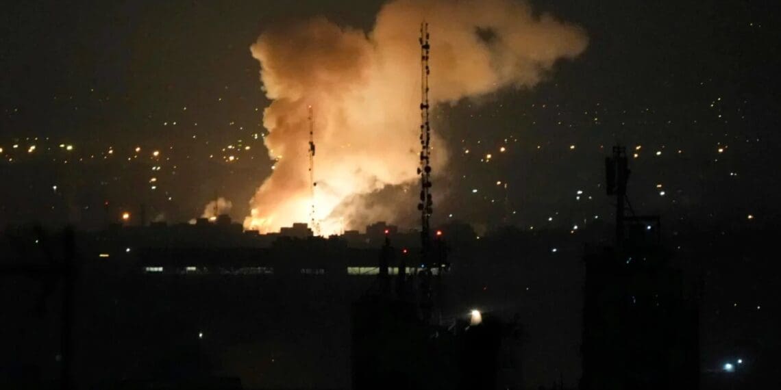 هشدار رییس پیشین محیط زیست: حمله به ایران، غرب افغانستان را در خطر آلودگی رادیواکتیف قرار داده است