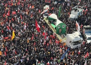 تشییع فرماندهان کشته‌شده‌ی ایرانی در جنگ با اسرائیل در غیاب خامنه‌ای برگزار شد