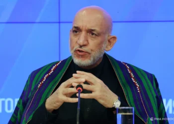 کرزی با اختیارات ویژه‌ی‌ طالبان با مقام‌های آلمانی در برلین دیدار کرده است