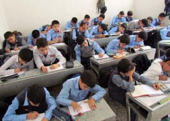 وزارت آموزش ایران: دانش‌آموزان قانونی افغانستان می‌توانند از ۱۵ اسد برای ثبت‌نام در مکاتب اقدام کنند