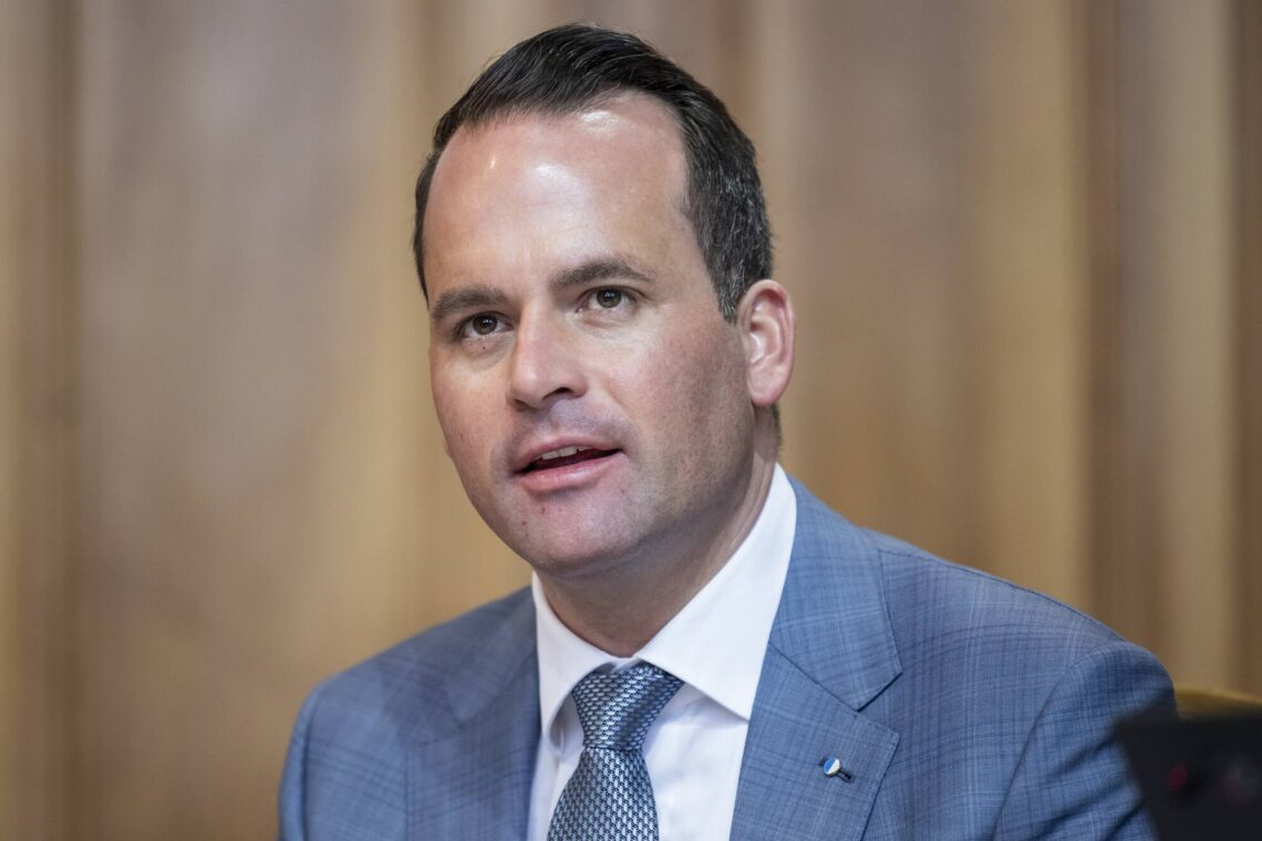 سیاستمدار سویسی: باید مانند آلمان دیپلوماتهای طالبان را در کشور خود بپذیریم