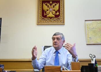 روسیه: امریکا و اروپا دارایی‌های مسدودشده‌ی افغانستان را به طالبان بسپرند