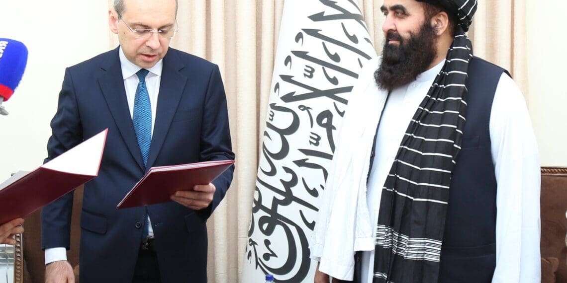 چین از به‌رسمیت‌شناسی طالبان توسط روسیه استقبال کرد