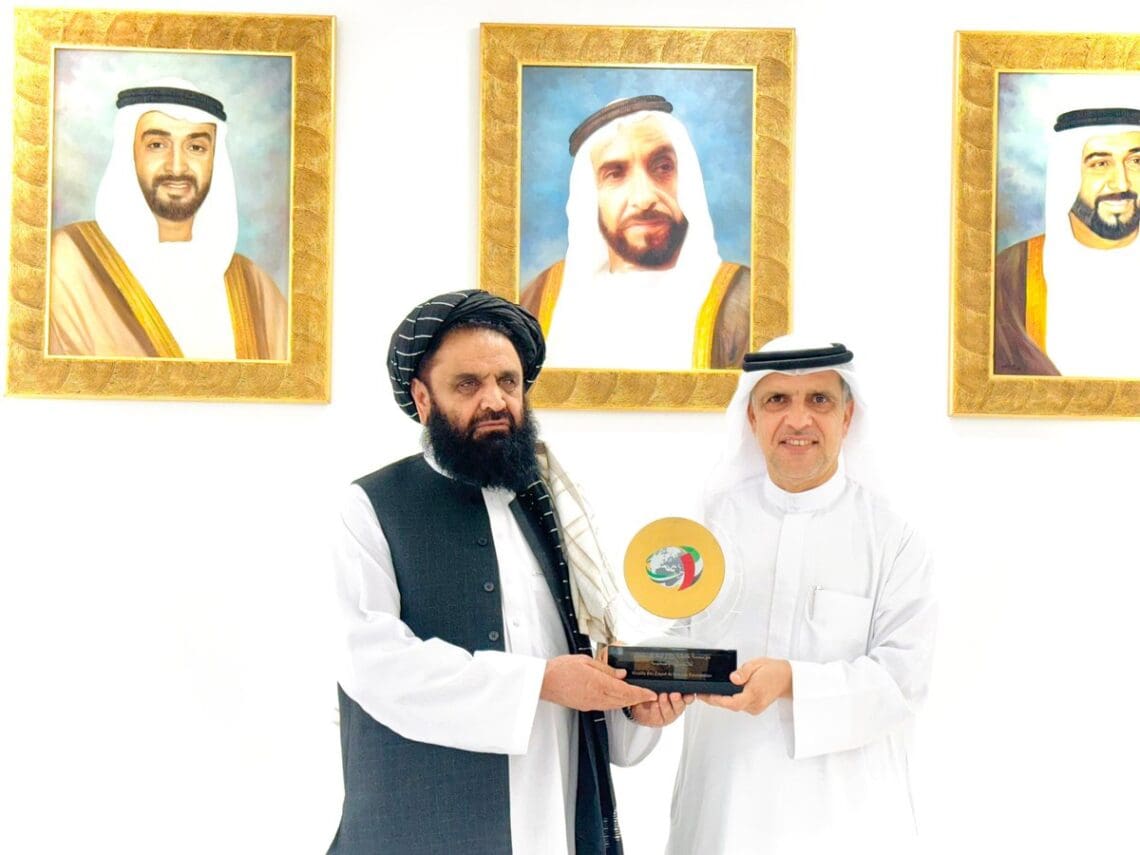 سیل اخراج مهاجران؛ طالبان دست به دامن نهادهای خیریه‌ شده است