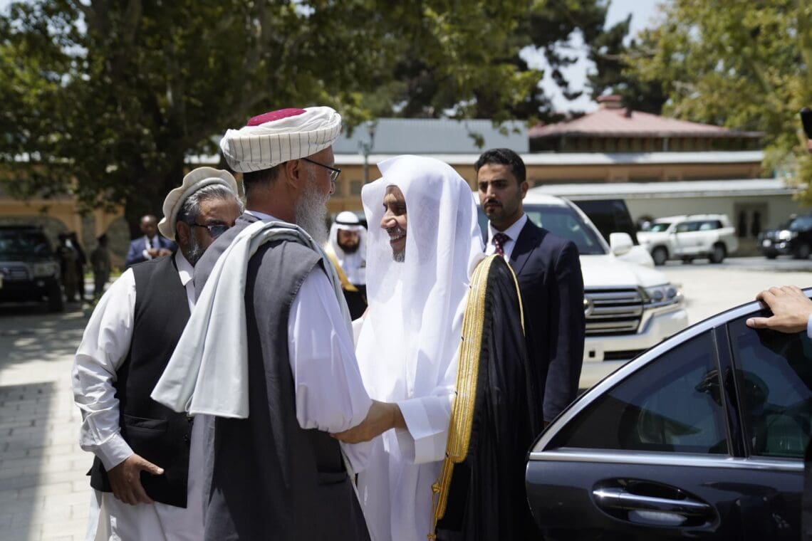 دبیرکل اتحادیهی جهان اسلام که با ممنوعیت تحصیل دختران مخالف است، به کابل رفت