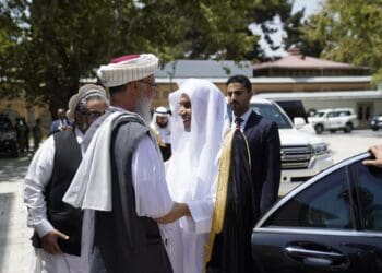 دبیرکل اتحادیه‌ی جهان اسلام که با ممنوعیت تحصیل دختران مخالف است، به کابل رفت