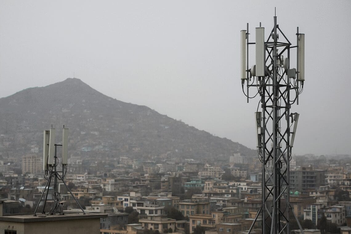 منتقدان: قطع مخابرات، نشانه‌ی ضعف استخباراتی طالبان است