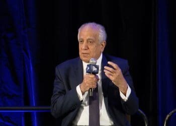 خلیل‌زاد: امریکا برای جلوگیری از افزایش نفوذ چین، با طالبان قرارداد معدنی ببندد