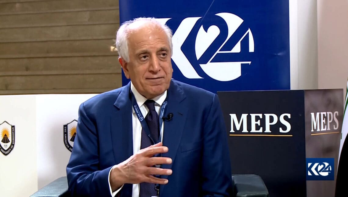 خلیلزاد: کشورهای منتقد طالبان خود با زنان رفتار برابر دارند؟