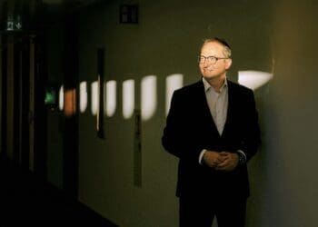 وزیر داخله‌ی آلمان خواهان گفت‌وگوی مستقیم با طالبان شد