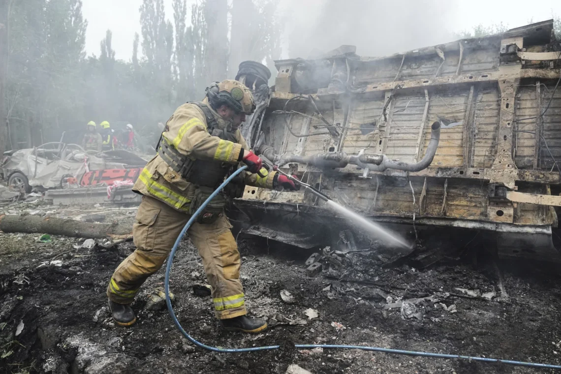 حملهی مرگبار روسیه به کییف هفت کشته و دهها زخمی برجا گذاشت