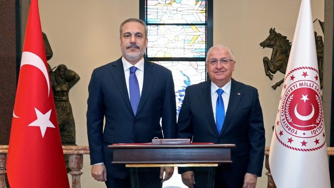 وزیران خارجه و دفاع ترکیه برای بحث در مورد افغانستان به پاکستان سفر می‌کنند