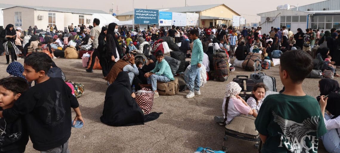 طالبان: روز گذشته بیش از ۱۳ هزار مهاجر از ایران وارد کشور شده اند