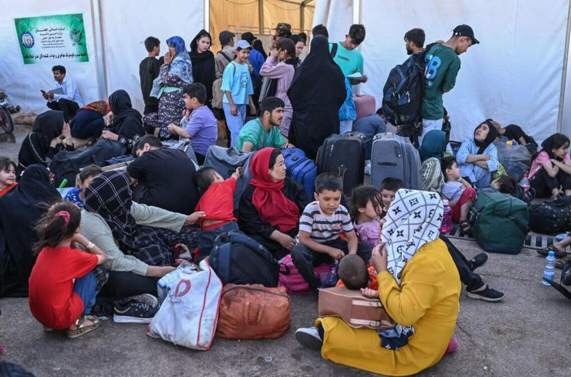 طالبان: روز گذشته بیش از ۱۲ هزار تن از ایران وارد کشور شده اند