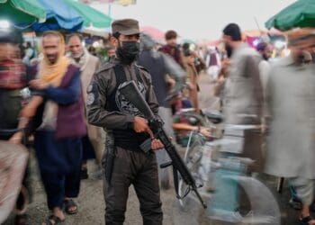 روزنامه‌ی هالندی: طالبان دو تن را ملزم به پرداخت «غرامت» ماهانه ۳۰۰ دالر کرده است