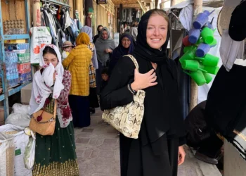 گردش‌گر آلمانی می‌گوید طالبان با او مانند «ملکه» رفتار کرده است