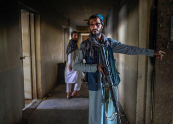 امرالله صالح: طالبان بازپرسی از بعضی متهمان را به ۳۰ روز افزایش داده است