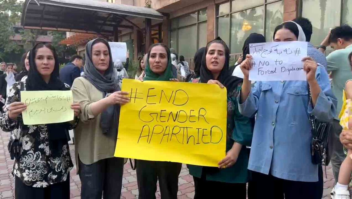 زنان معترض در پاکستان: جهان در چهار سال گذشته واکنش شایستهای در قبال افغانستان نشان نداده است