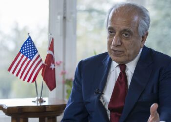 میزبانی برنامه‌ریزی‌شده‌ پاکستان از نشست مخالفان طالبان خشم خلیل‌زاد را برانگیخت