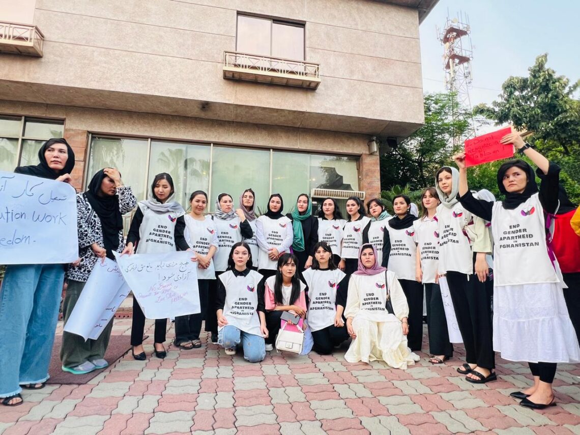 جنبشهای اعتراضی زنان: جامعهی جهانی زمینهی تداوم «جنایات» طالبان را فراهم کرده است