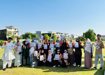فعالان زن: خاموشی در برابر «سرکوب» زنان به معنای پذیرش آن است