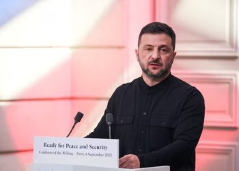 زلنسکی: ۴۱ تن در حمله‌ی هوایی روسیه بر اوکراین کشته و زخمی شده‌ اند