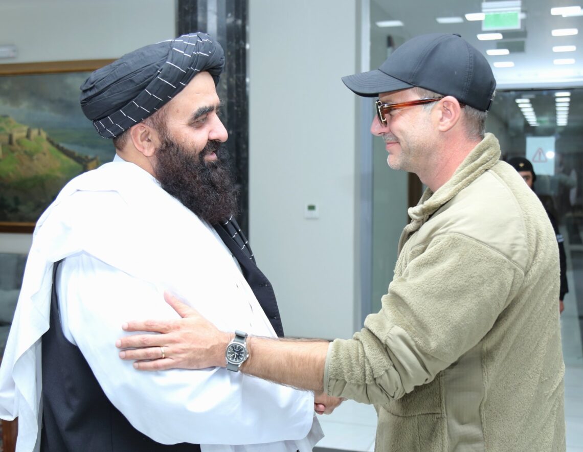 سفر هیات امریکایی به کابل؛ طالبان خواستار عادیسازی روابط با امریکا شد