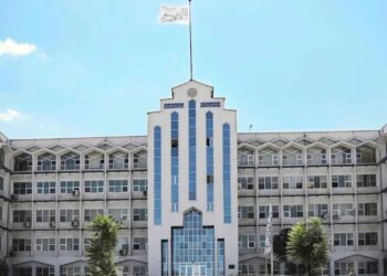 عقد قرارداد ادارات طالبان با شرکت‌های مقام‌های این گروه ممنوع شد