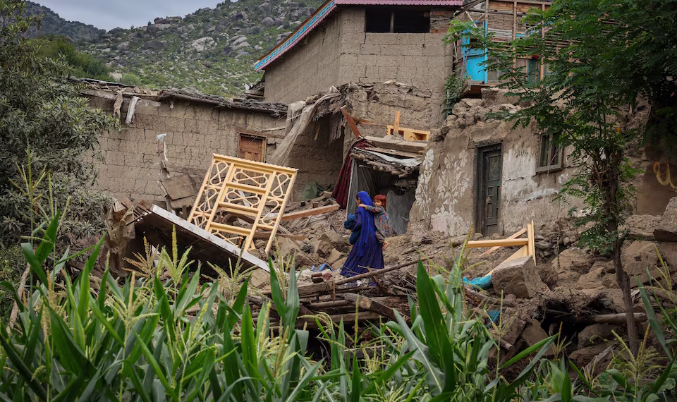 سازمان جهانی صحت: محدودیت‌ها بر امدادگران زن را لغو کنید