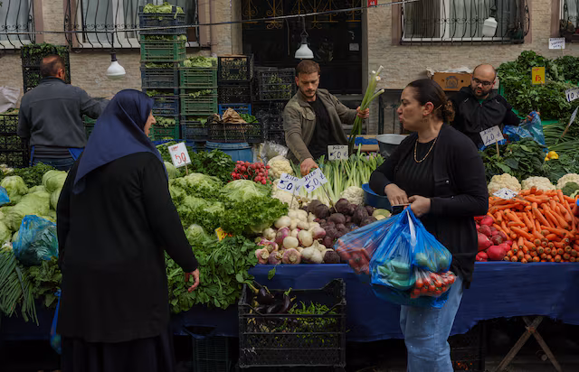 تورم ترکیه در ماه اکتوبر به ۲٫۸۳ درصد رسید، نرخ سالانه به ۳۲ درصد نزدیک میشود