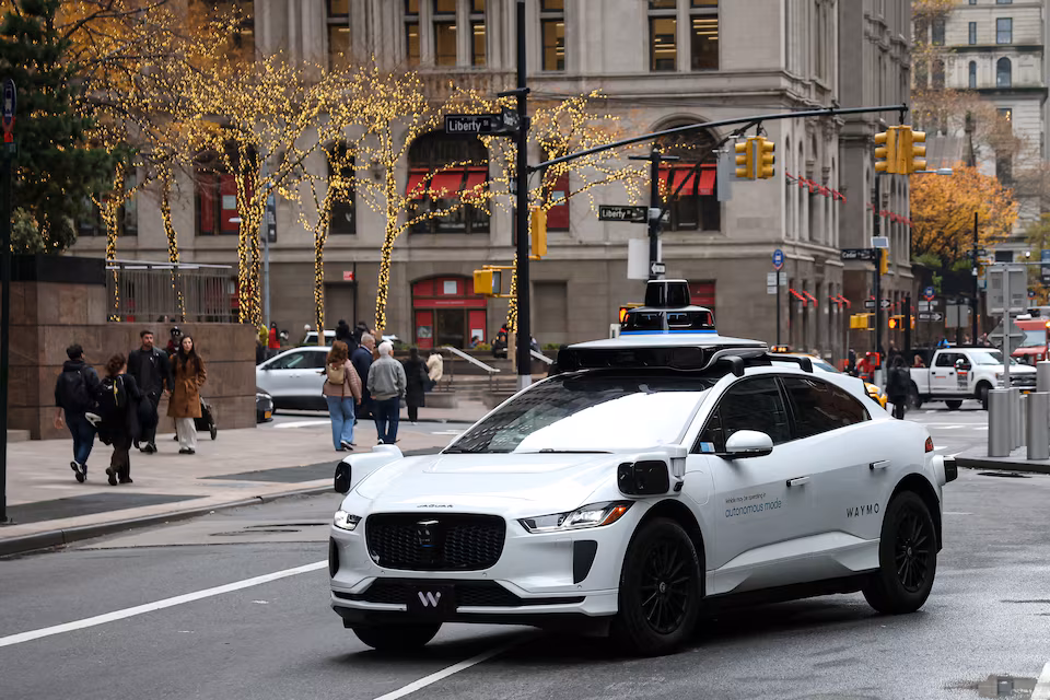 پس از خاموشی گستردۀ برق در سانفرانسیسکو؛ ویمو (Waymo) وعدۀ اصلاح فوری پروتکلهای واکنش اضطراری را داد