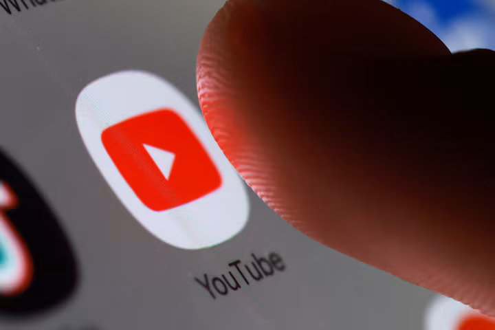 یوتیوب می‌گوید از قانون ممنوعیت شبکه‌های اجتماعی برای نوجوانان در استرالیا پیروی می‌کند