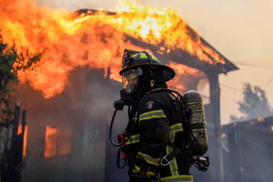 شیلی در پی گسترش آتش‌سوزی‌ها وضعیت فاجعه اعلام کرد