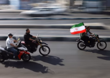سپاه پاسداران از رأی‌دهندگان امریکا خواست متحدان ترمپ را از کنگره کنار بزنند